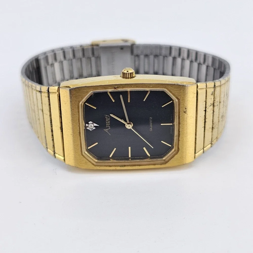 Women's Analog Watch 26MM Black Dial‎ Gold Metal Bands NEW Battery